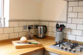 Blashford Manor Farmhouse - The Shetland Cottage